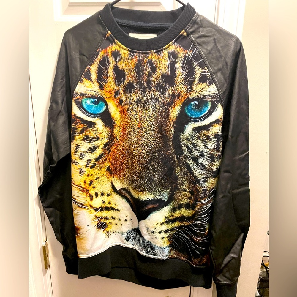 Tiger Sweatshirt from The Smoke Rice Streetwear Collection